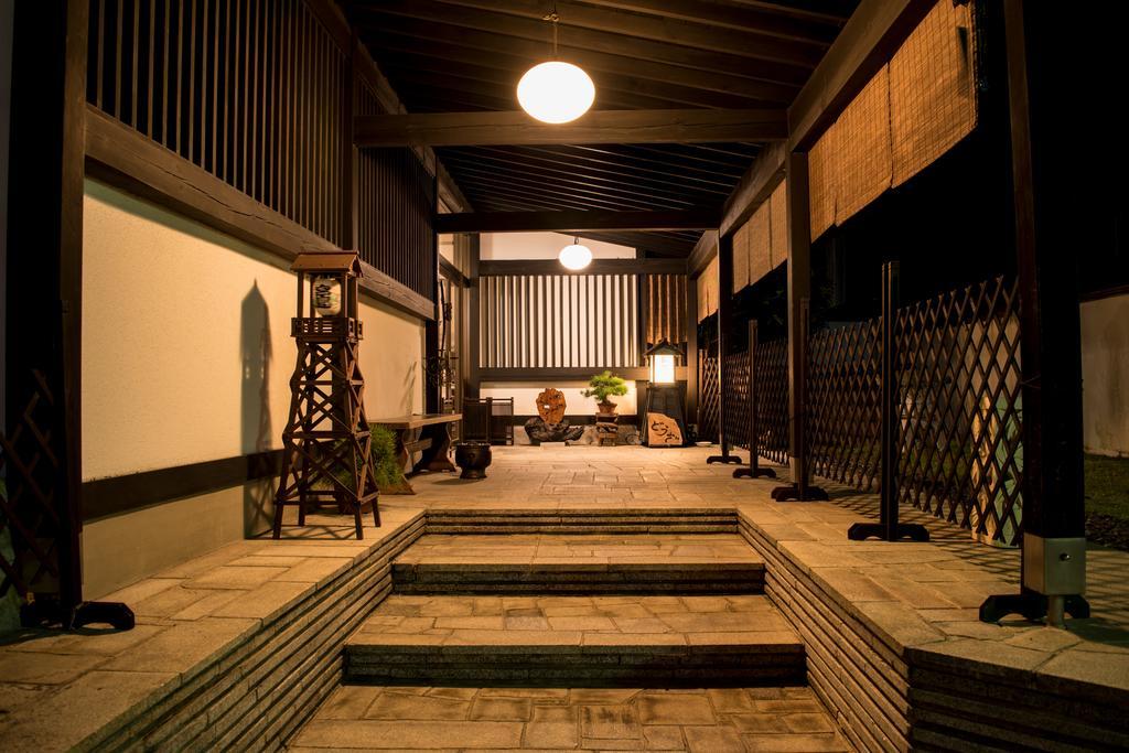 Miyajima Guest House Mikuniya Хацукаїті Екстер'єр фото