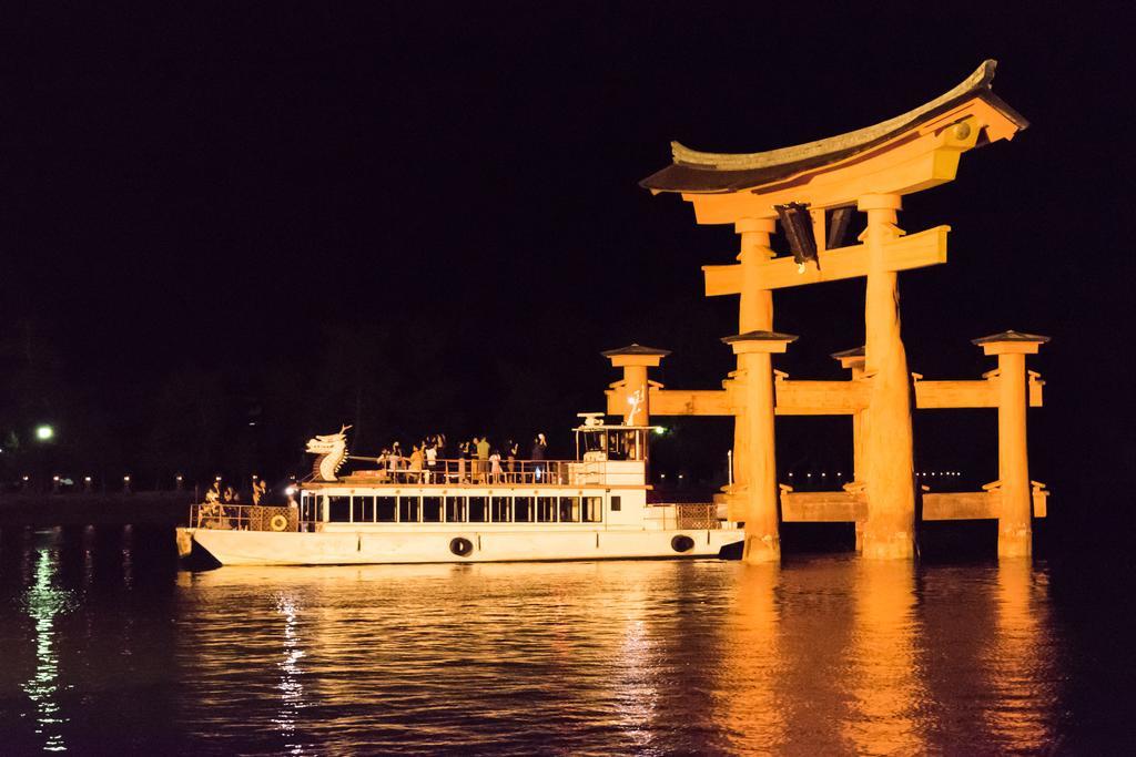 Miyajima Guest House Mikuniya Хацукаїті Екстер'єр фото